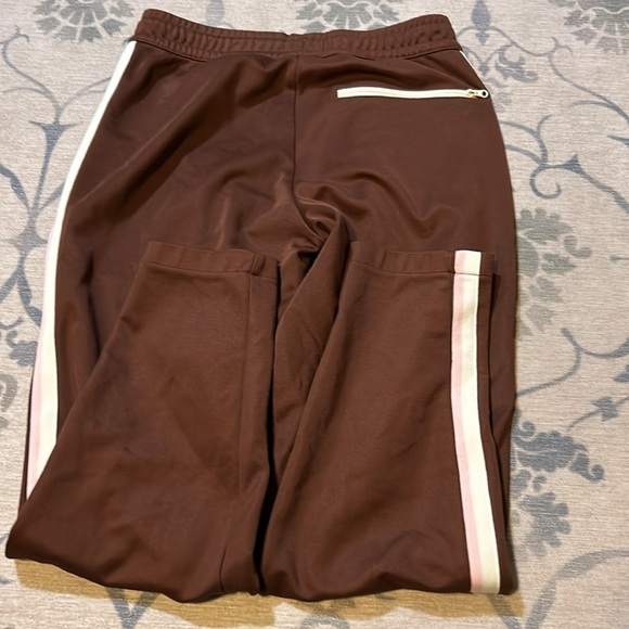 New balance size XS sweatpants - Picture 3 of 3